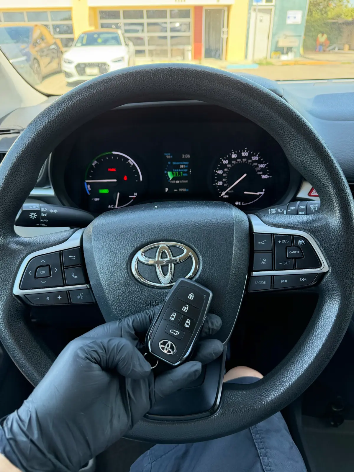 2021 Toyota Sienna stable smart key programming completed